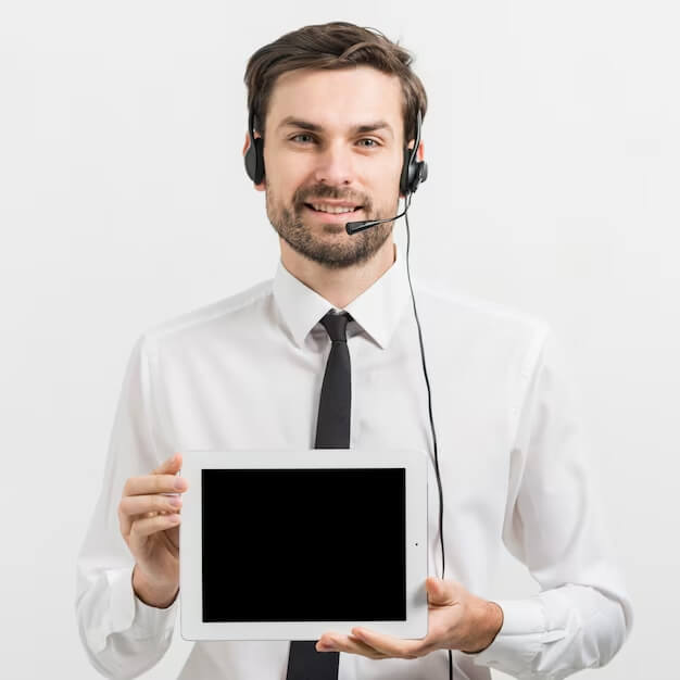 فريق خدمة العملاء